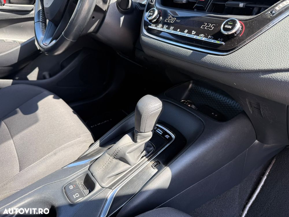 Toyota Corolla - 21