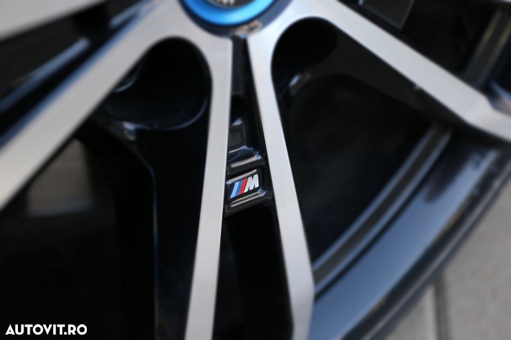 BMW Seria 3 330e xDrive AT PHEV - 39