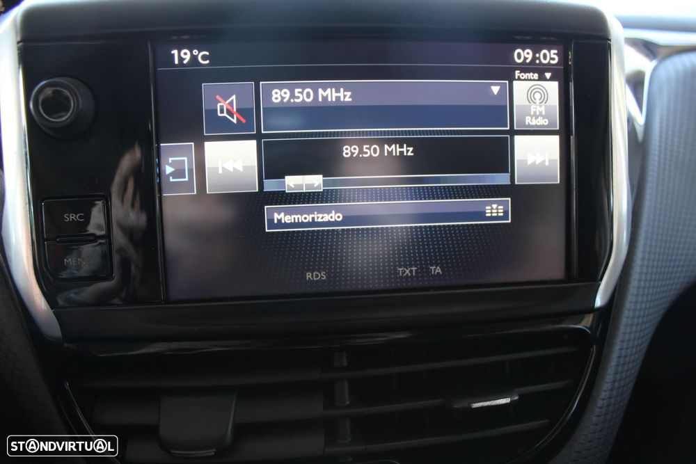 Peugeot 208 1.2 PureTech Style - 21