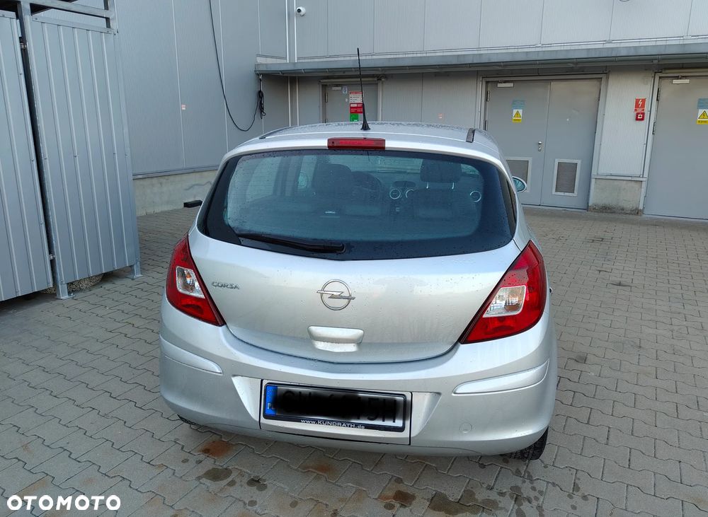 Opel Corsa 1.4 16V Cosmo - 13