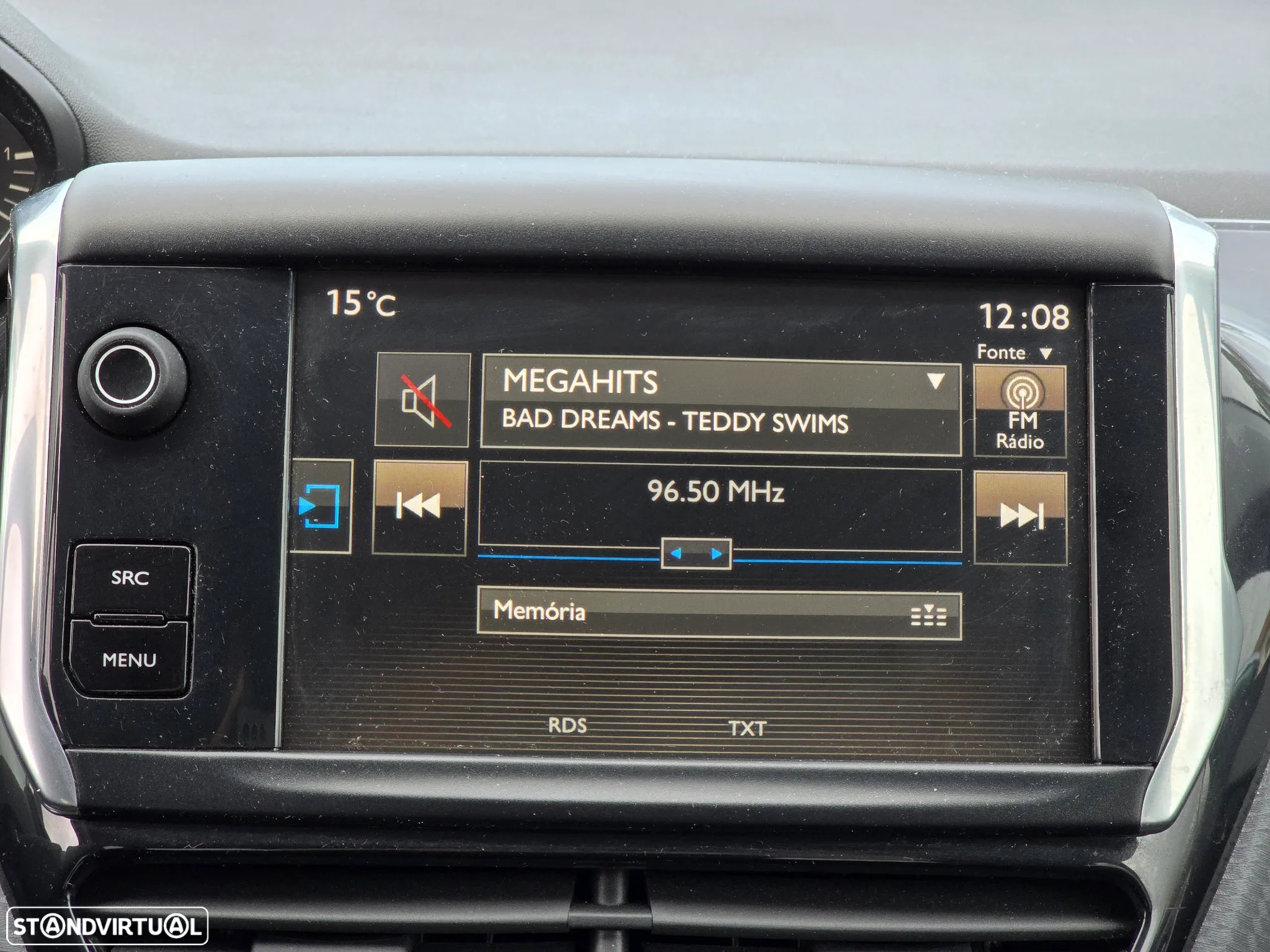 Peugeot 2008 1.2 PureTech Style - 12
