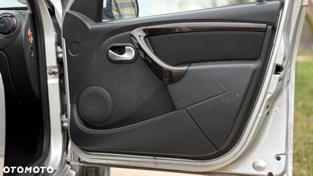 Dacia Duster 1.6 - 19