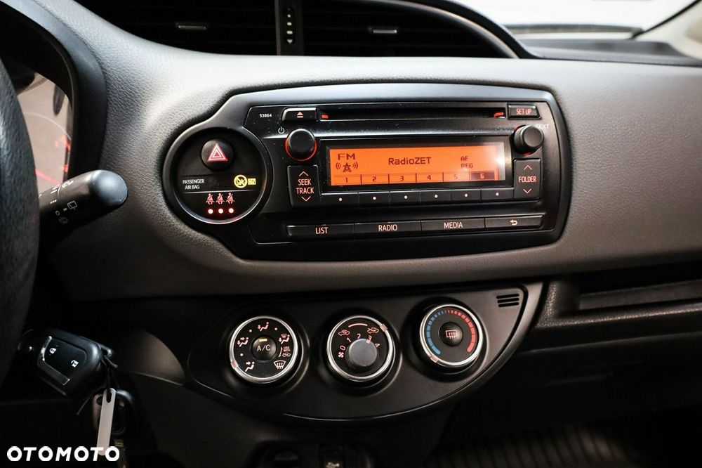 Toyota Yaris - 16