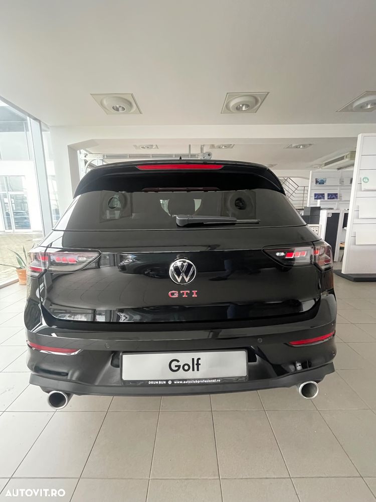 Volkswagen Golf - 31