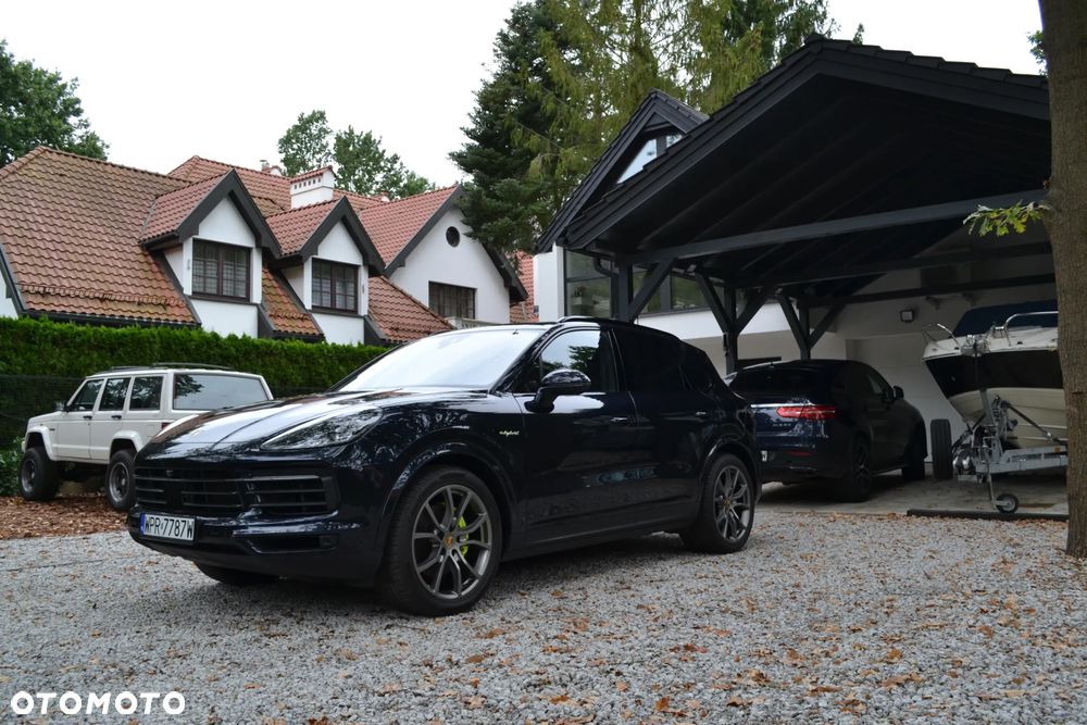 Porsche Cayenne E-Hybrid - 1