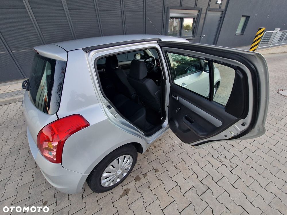 Suzuki Swift - 8