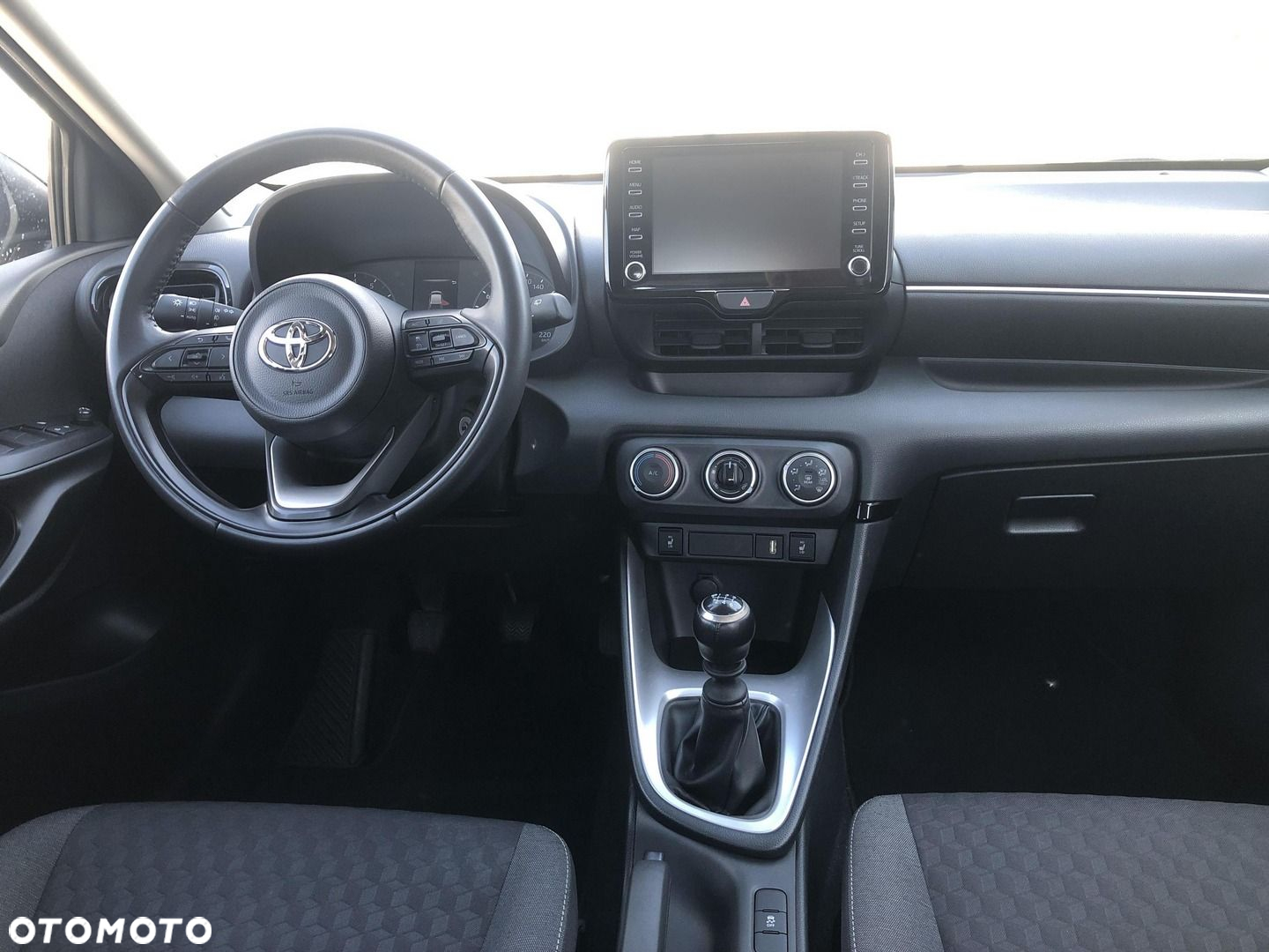 Toyota Yaris - 18