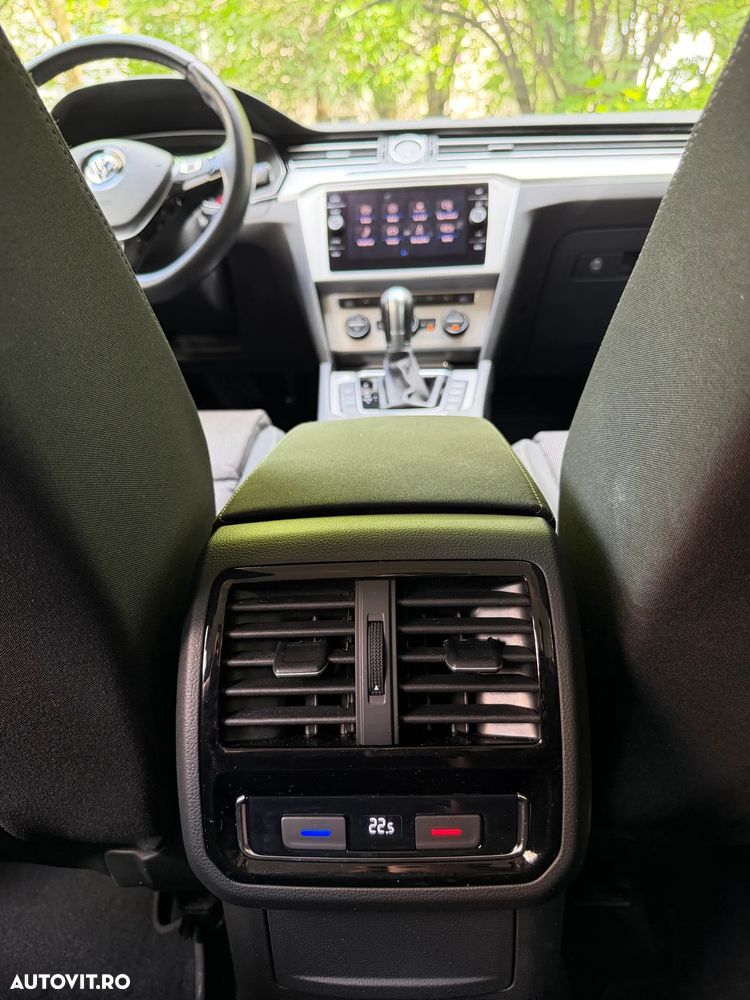 Volkswagen Passat 2.0 TDI DSG Comfortline - 16