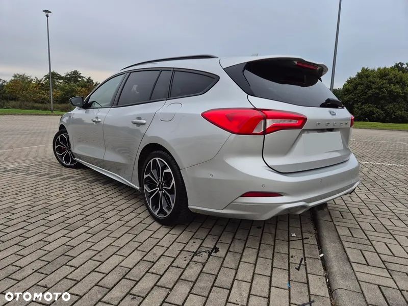 Ford Focus Turnier 1.5 EcoBlue Start-Stopp-System ST-LINE - 2