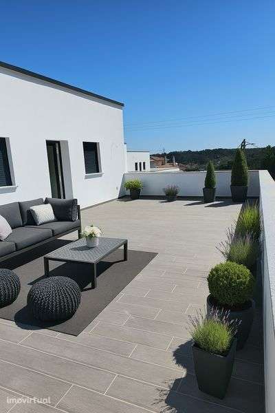 Vivenda T4 Exclusiva com Piscina e Jardim Privativo - Grande imagem: 3/5