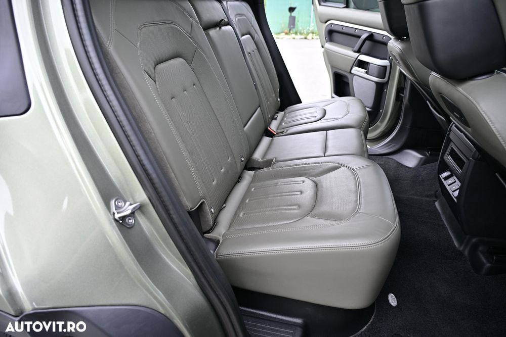 Land Rover Defender 110 3.0 D250 MHEV - 12