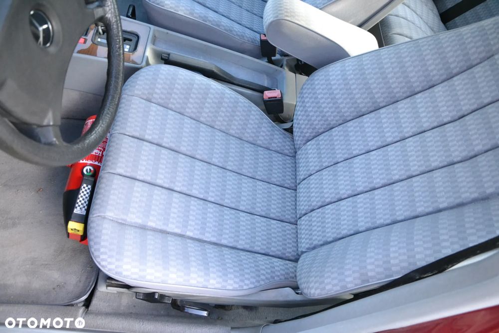 Mercedes-Benz W201 (190) - 9
