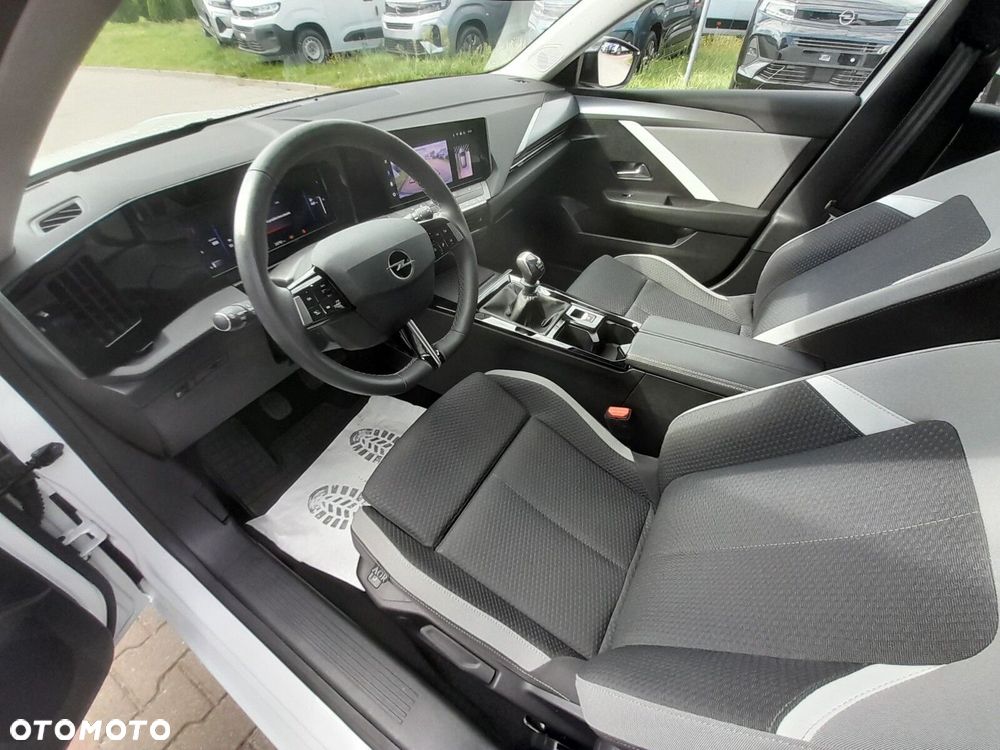 Opel Astra 1.2 T Elegance S&S - 11