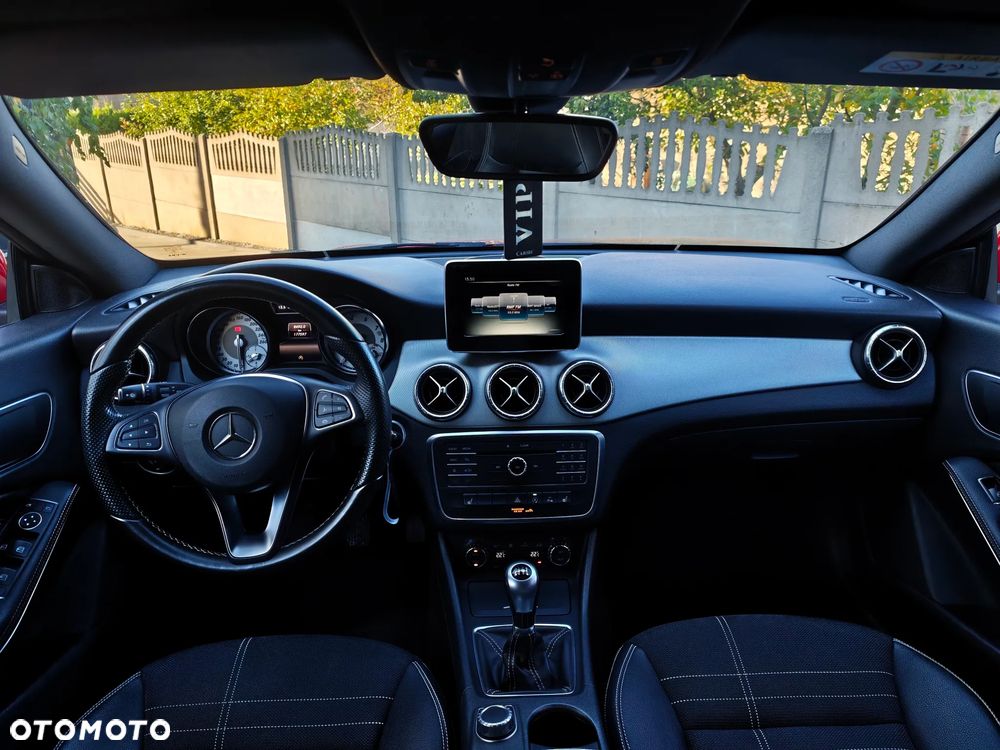 Mercedes-Benz CLA - 16