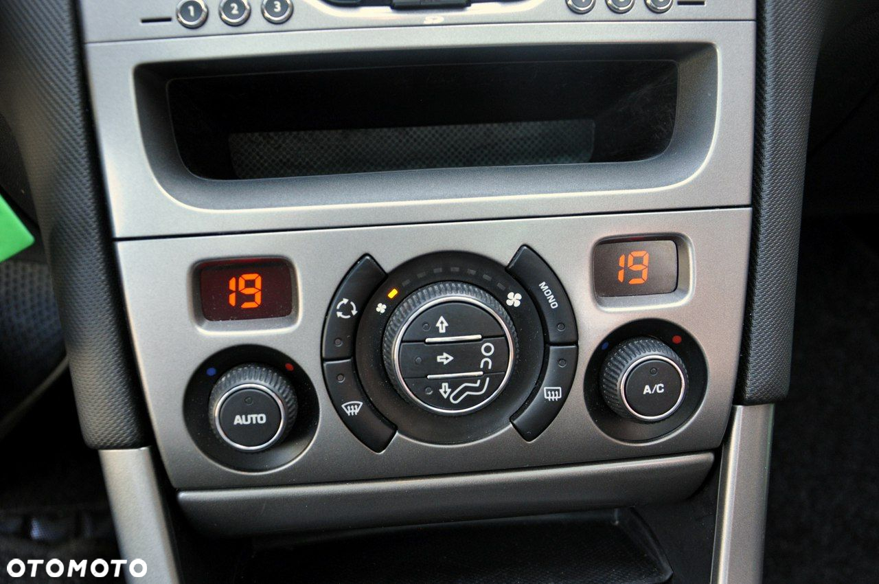 Peugeot 308 SW 120 VTi Premium - 8