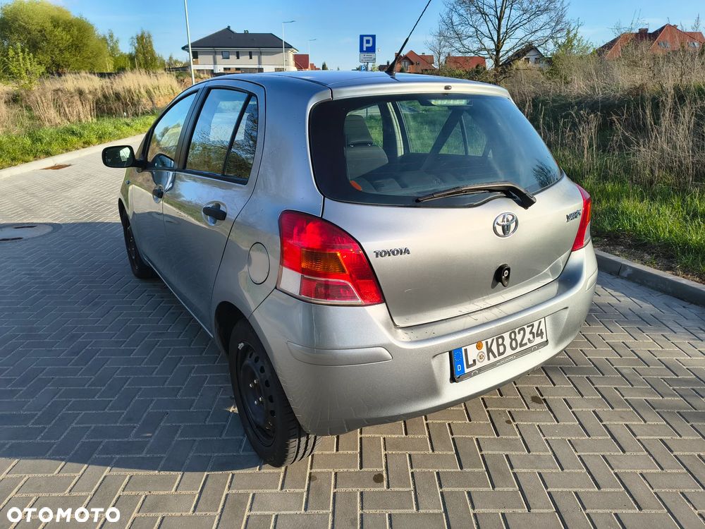 Toyota Yaris - 7