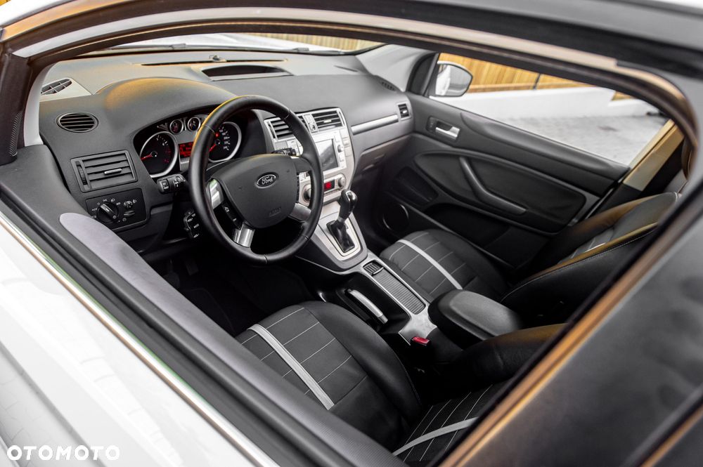 Ford Kuga - 19