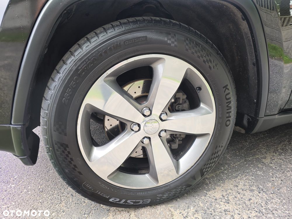 Jeep Grand Cherokee - 21