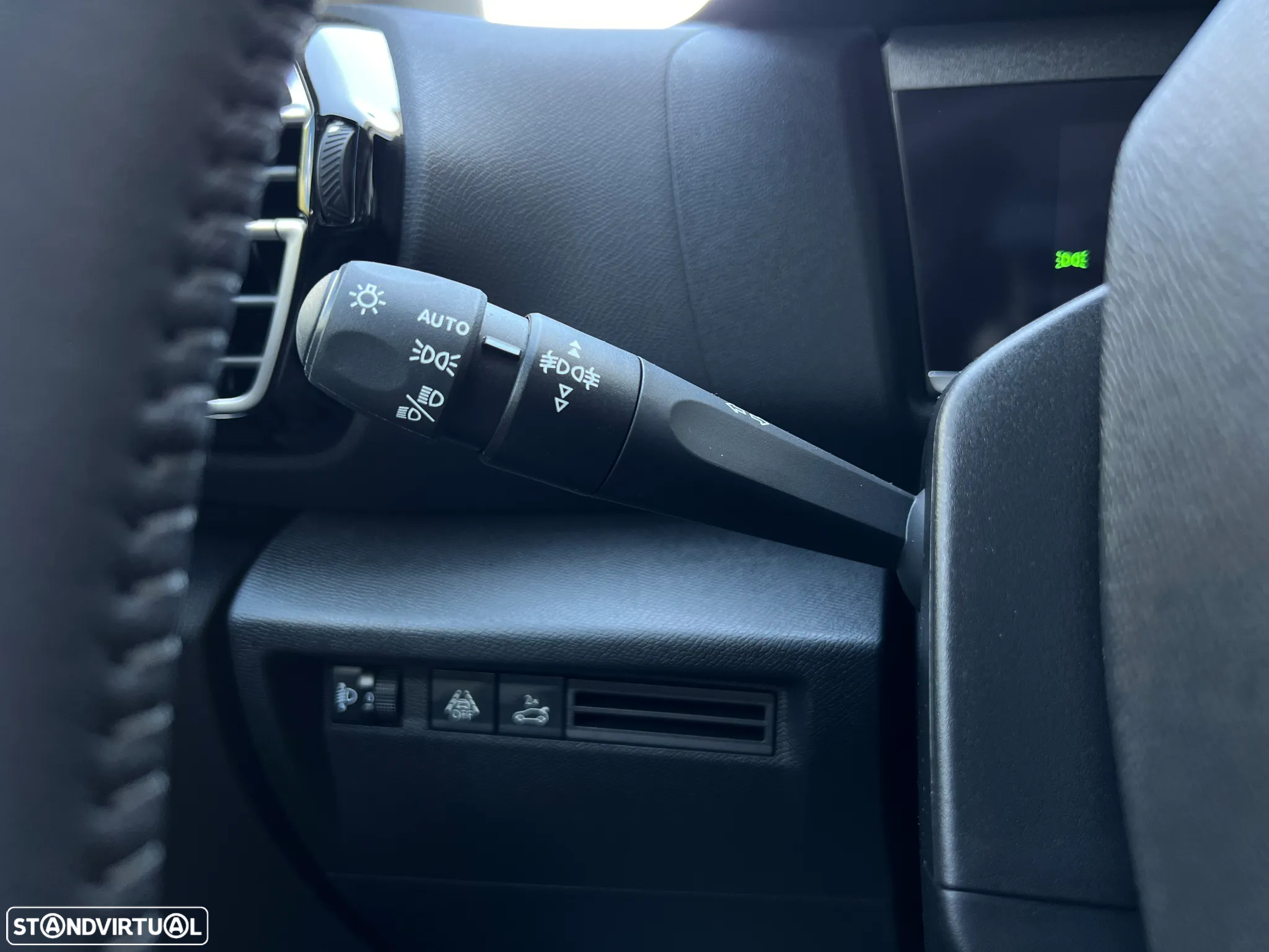 Citroën C4 X 1.2 PureTech Plus EAT8 - 12