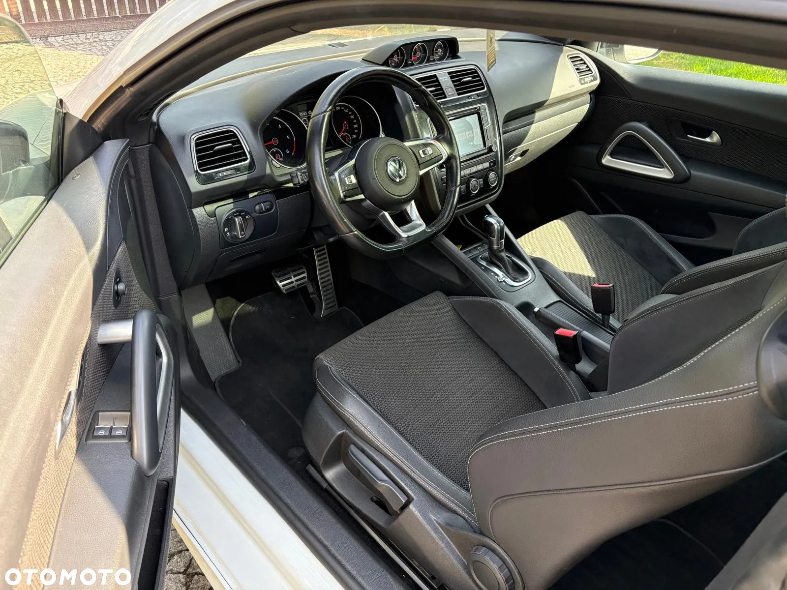 Volkswagen Scirocco 2.0 TDI (Blue Motion Technologie) DSG - 13