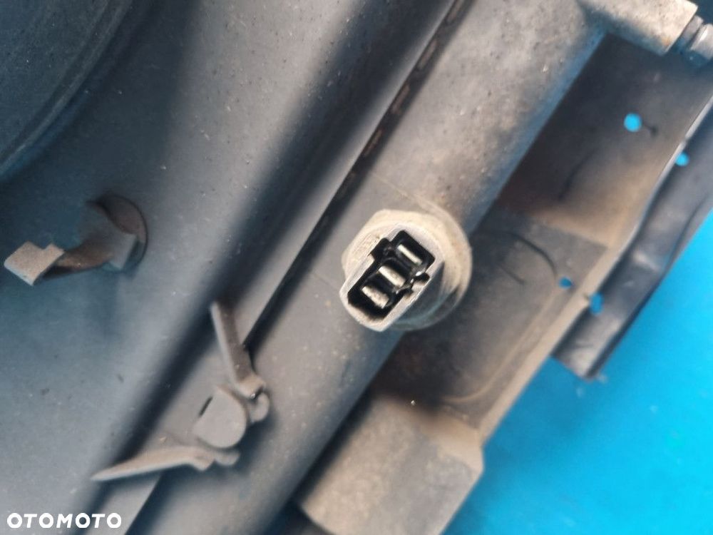 VW TRANSPORTER T4 2.4D PAS PRZEDNI - 8