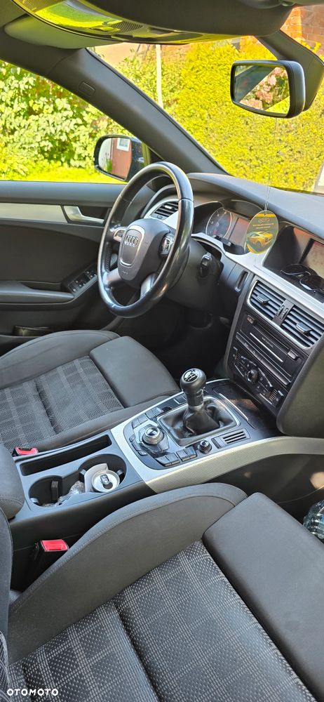 Audi A4 Avant 2.0 TDI - 8