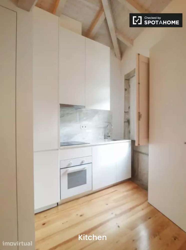 Portuguese Style Studio Mezzanine in the heart of Porto - Grande imagem: 2/10