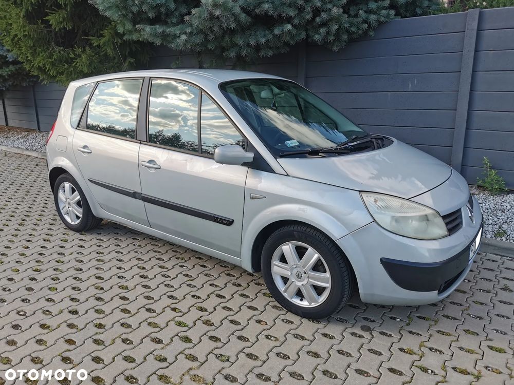 Renault Scenic 1.6 16V Confort Privilege - 25