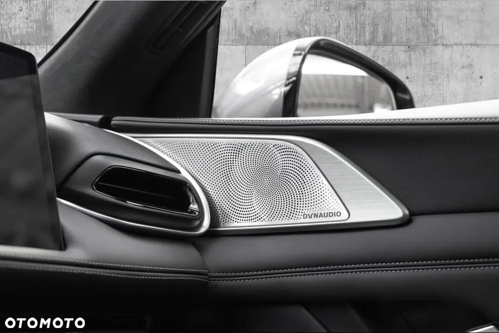 XPeng G9 98 kWh AWD Performance - 29