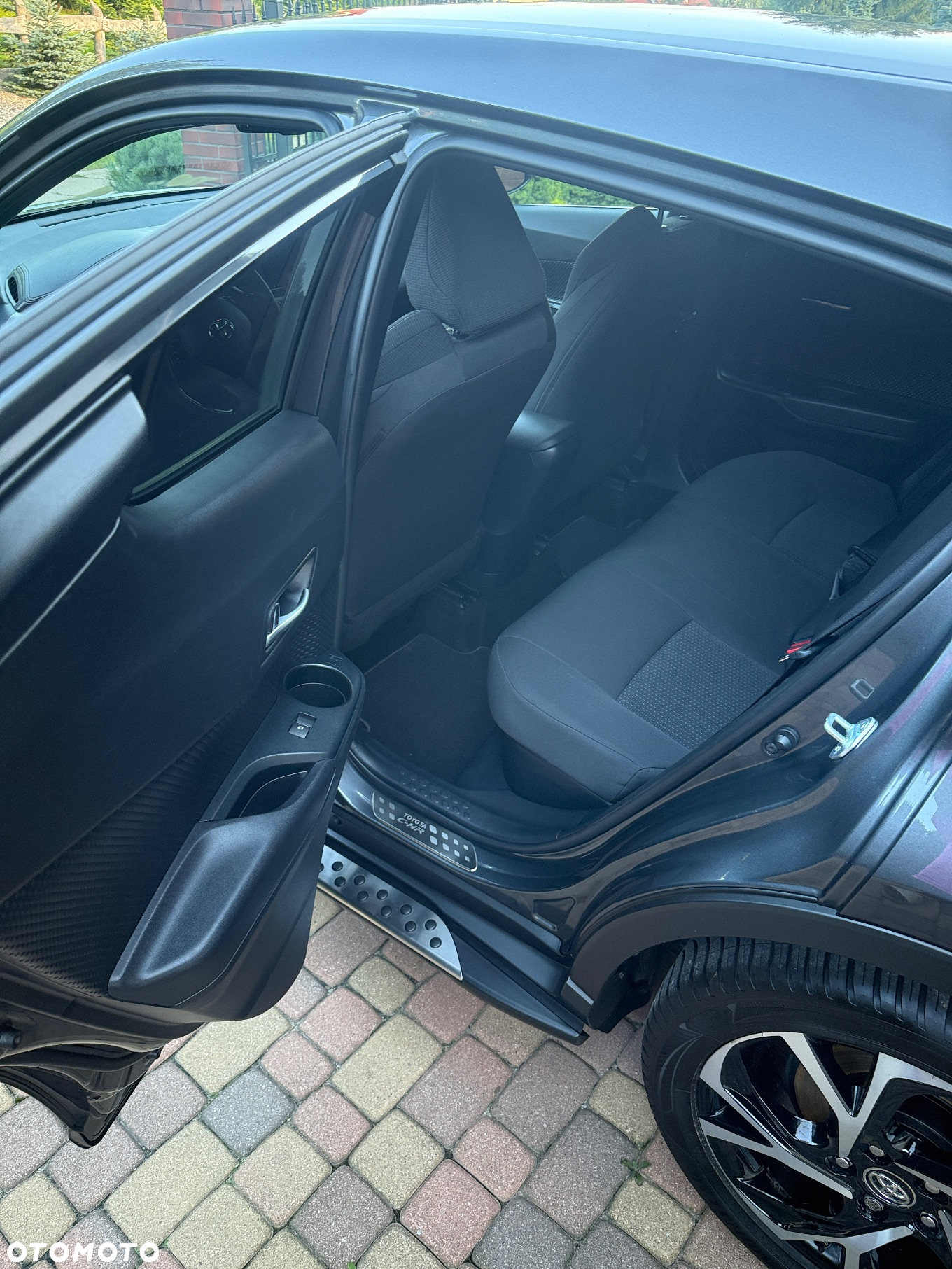 Toyota C-HR Hybrid Style Selection - 29