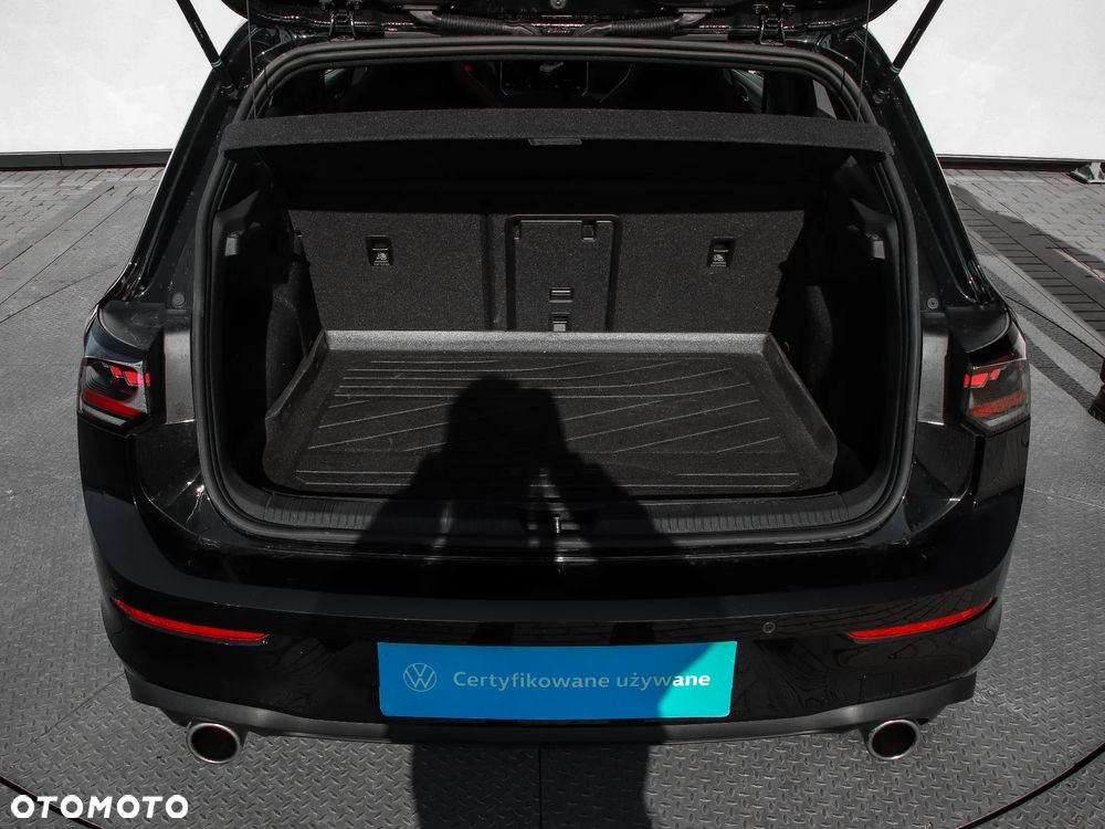 Volkswagen Golf - 11