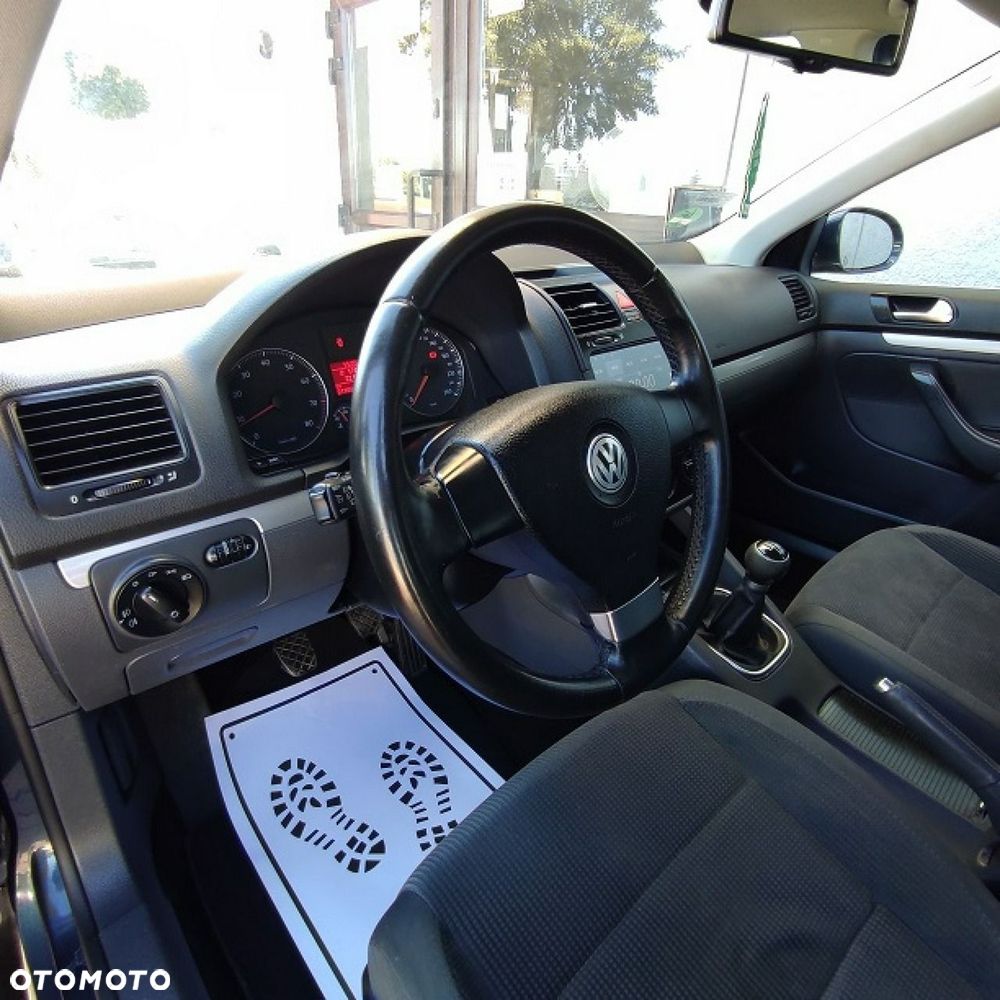 Volkswagen Golf - 9