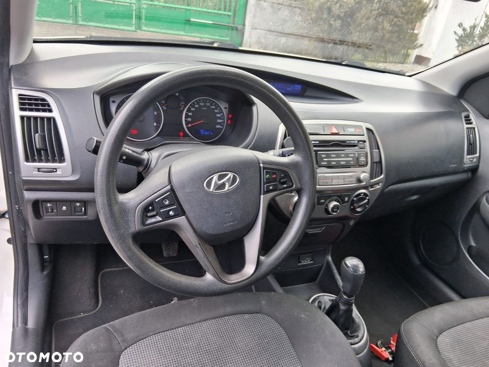 Hyundai i20 1.1 CRDi Comfort - 11