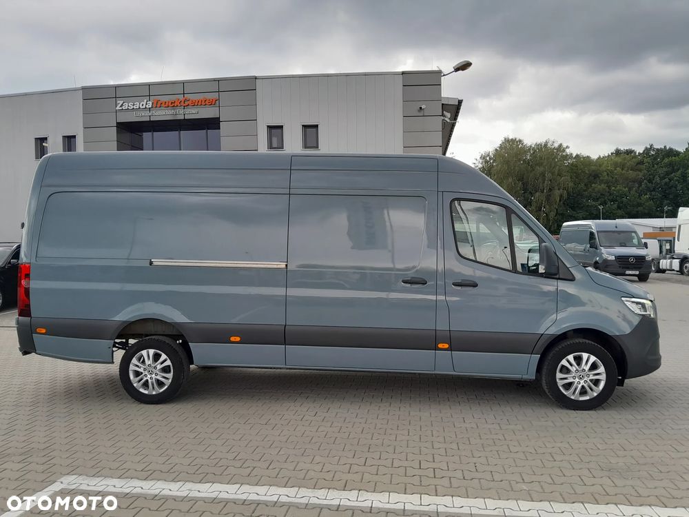 Mercedes-Benz Sprinter 317 - 7