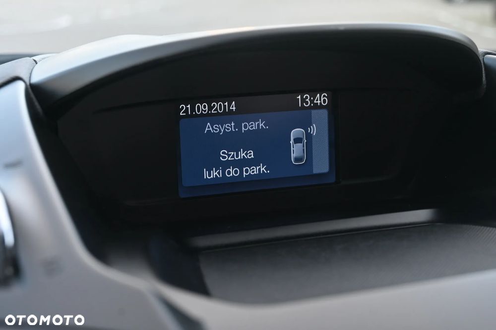 Ford Kuga 2.0 TDCi Individual MPS6 - 38