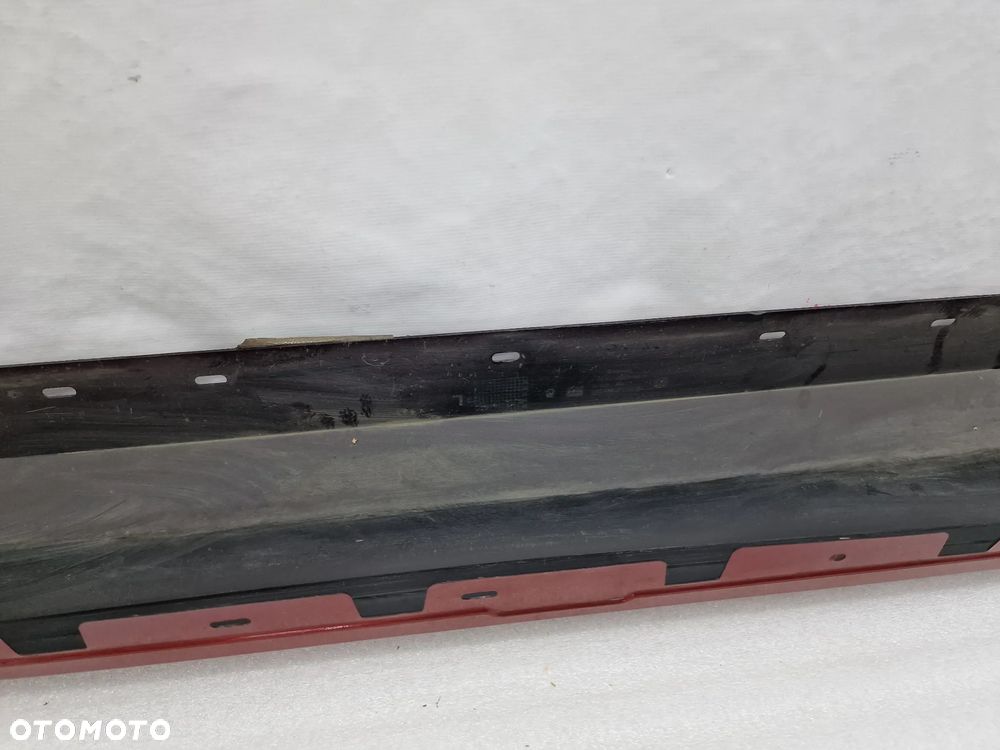 BMW E81 / E82 / E88 06- ŁADNA LEWA / PRAWA LISTWA PROGOWA / NAKŁADKA PROGU , KOLOR SEDONAROT , NR 51777183234 / 7183234 / 5177-7183233 / 7183233 , NR AUKCJI PR405 - 20