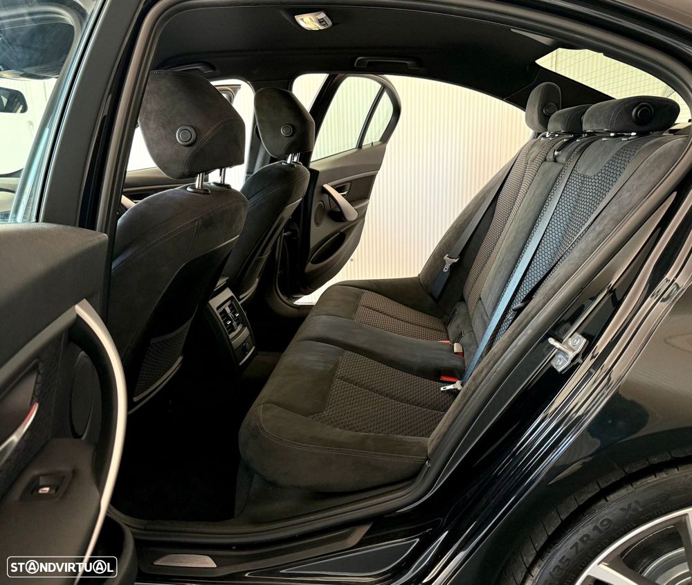 BMW 328 i Pack M - 22