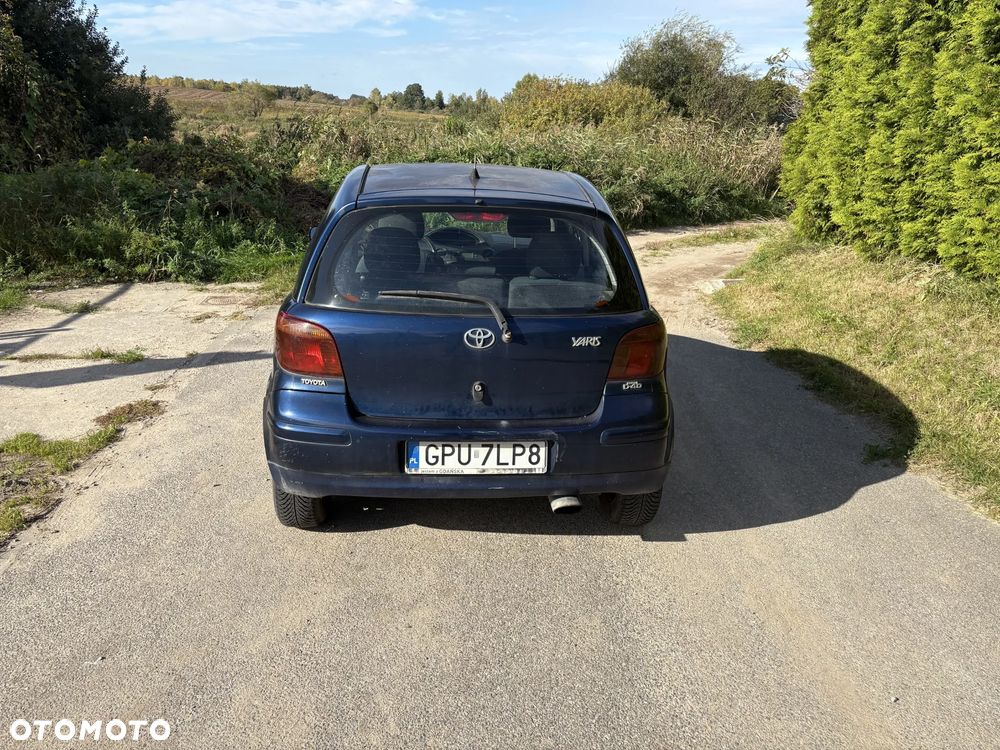 Toyota Yaris 2005 photo 2