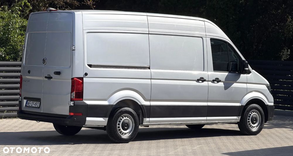 Volkswagen CRAFTER L2H2 Model 2021r WZMOCNIONY VAN 3 osobowy Silnik 2.0TDI 140KM bez BiTurbo! Euro6, Duża ładowność 1.2t, DMC:3.5t, Homologacja VAT-1 Zabudowa paki BOTT, Bogate wyposażenie! OPONY Jak nowe, Fabryczne ogrzewanie oraz wentylacja pojazdu ze zdalnym sterowaniem OEM Eberspacher Airtronic M2 3,5kW, Android Auto, Apple CarPlay, Parktroniki, Kamera, Nawigacja, Drzwi tył 270' Fotel pilot pneumatyczny z masażem! - 13