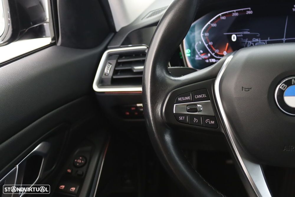 BMW 318 d Line Sport Auto - 11