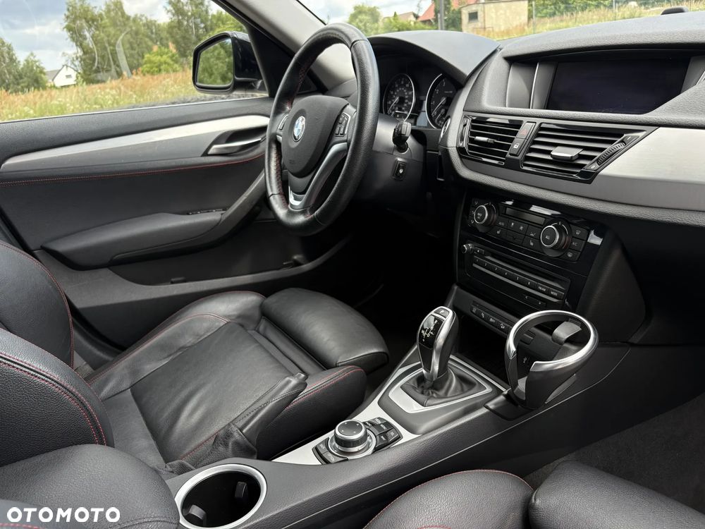 BMW X1 xDrive28i Sport Line - 16