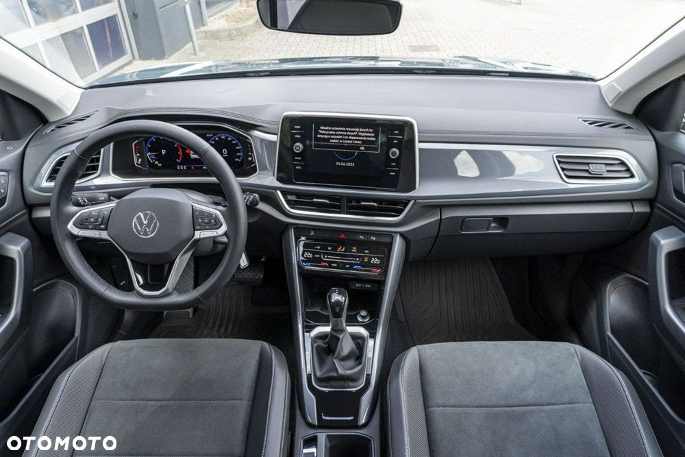 Volkswagen T-Roc - 13