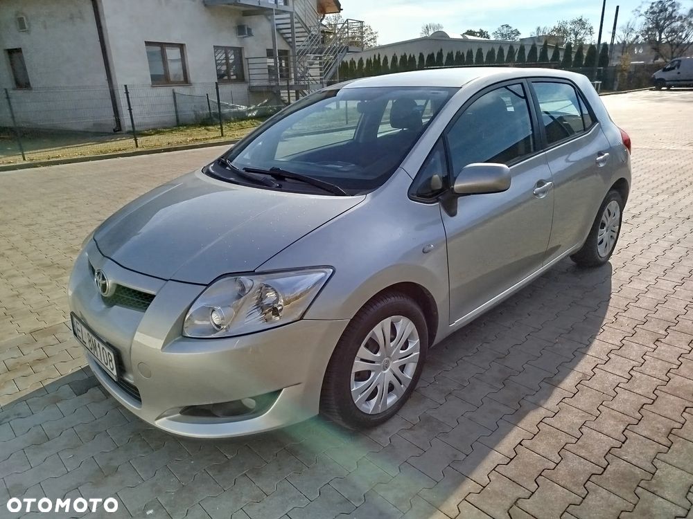 Toyota Auris 1.4 VVT-i Terra - 3