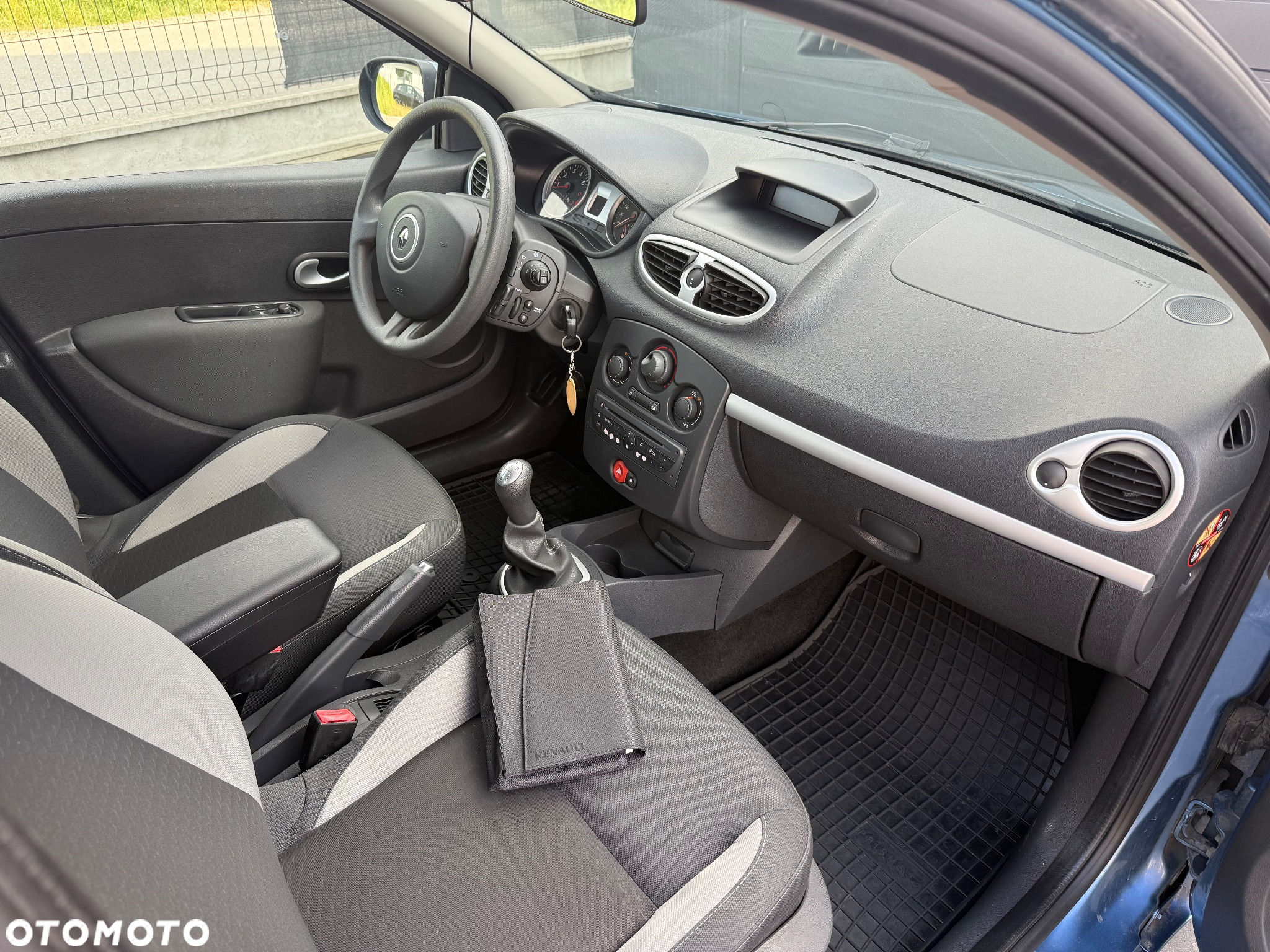 Renault Clio 1.2 16V Alize Euro5 - 12
