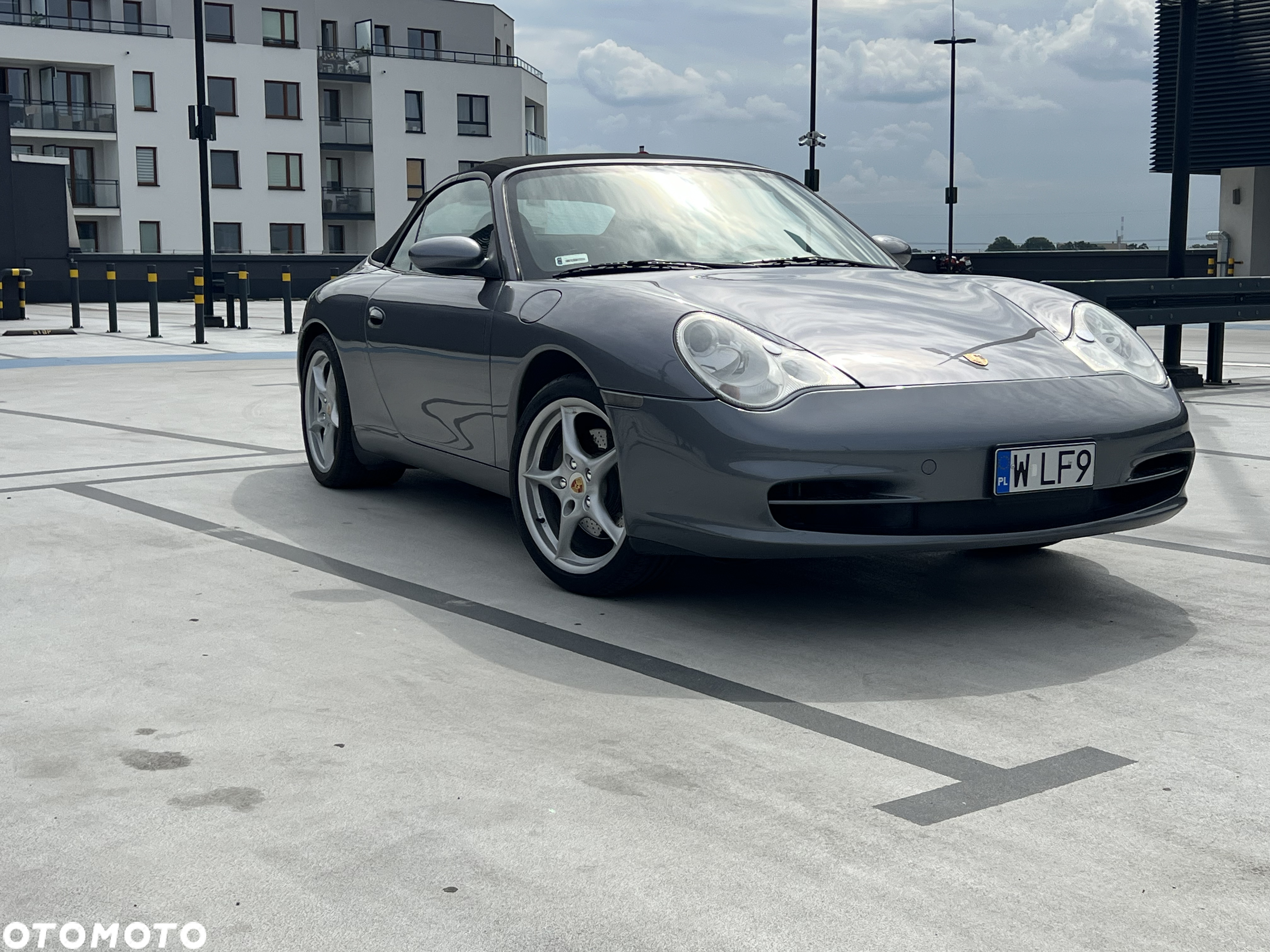 Porsche 911 Carrera - 8