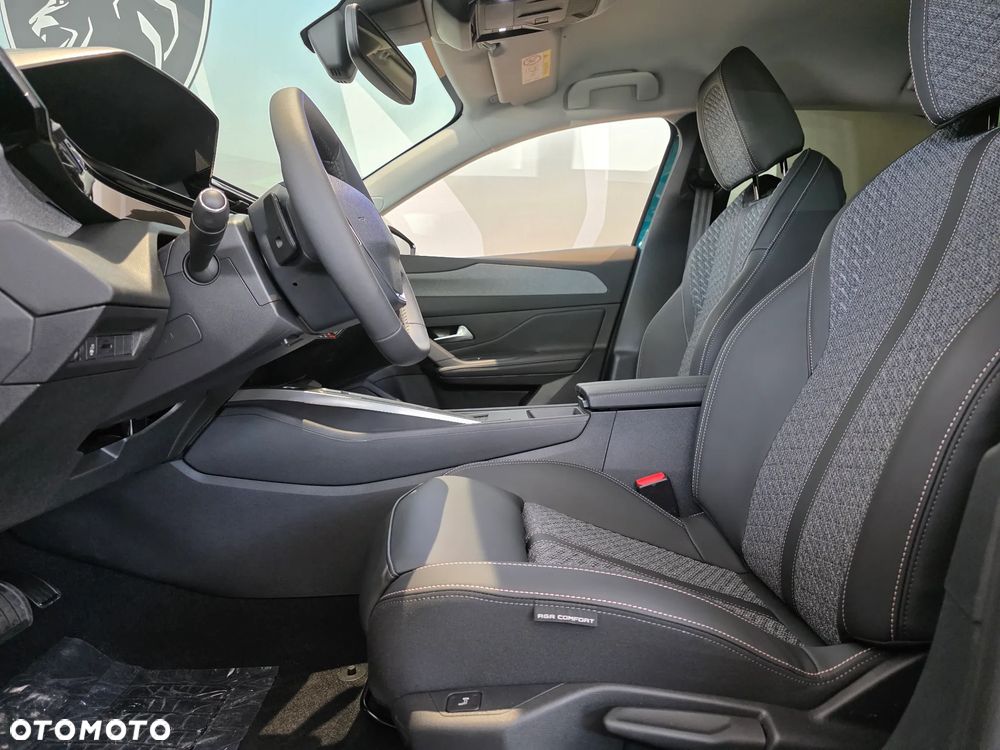 Peugeot 308 1.2 mHEV Allure S&S e-DCS6 - 11