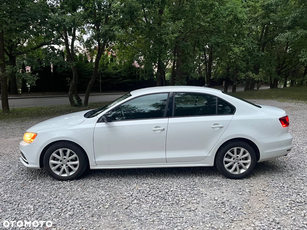 Volkswagen Jetta 1.8T SE - 2