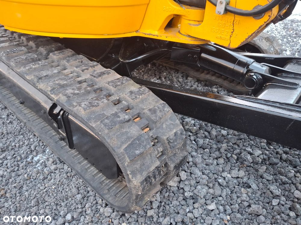 JCB 8025 - 3