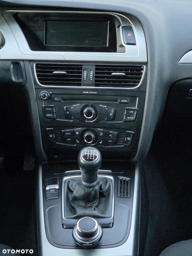 Audi A4 Limousine 1.8 TFSI Attraction - 19