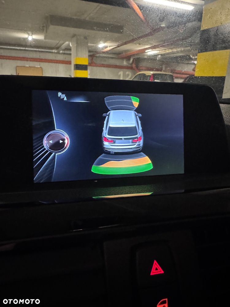 BMW Seria 3 320i xDrive - 21